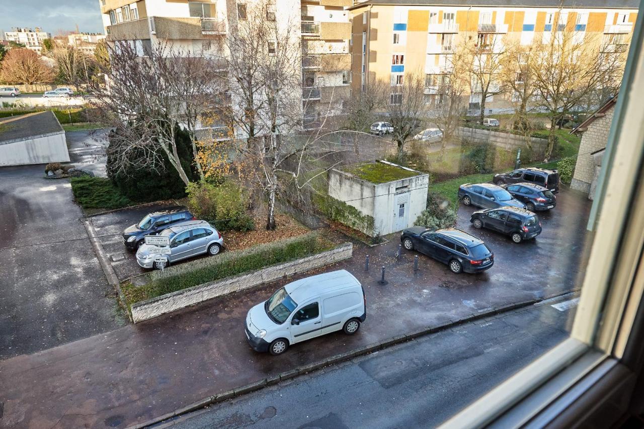 Chambres A Louer Dans Appartement Balcon - Wifi - Parking Gratuit Nevers Exterior photo