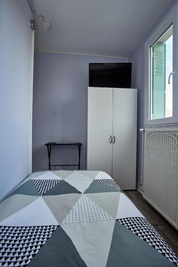 Chambres A Louer Dans Appartement Balcon - Wifi - Parking Gratuit Nevers Exterior photo
